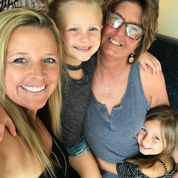 Meet your Posher, Rosann - Picture 1 of 1